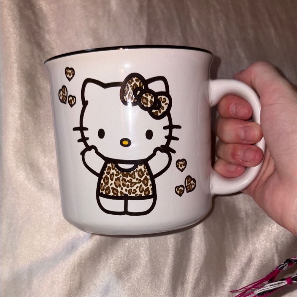 Hello Kitty Leopard Print Mug - White and Brown